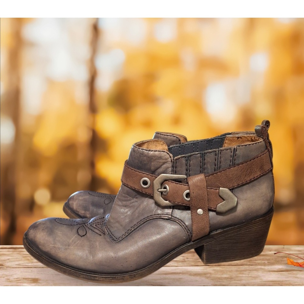 Naya Boho Western Brown Gray Leather Buckle Distressed Ankle Boots Size 8